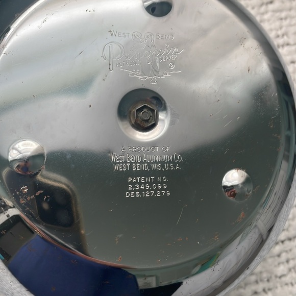 Vintage West Bend cold or hot bucket/lid - Picture 8 of 9